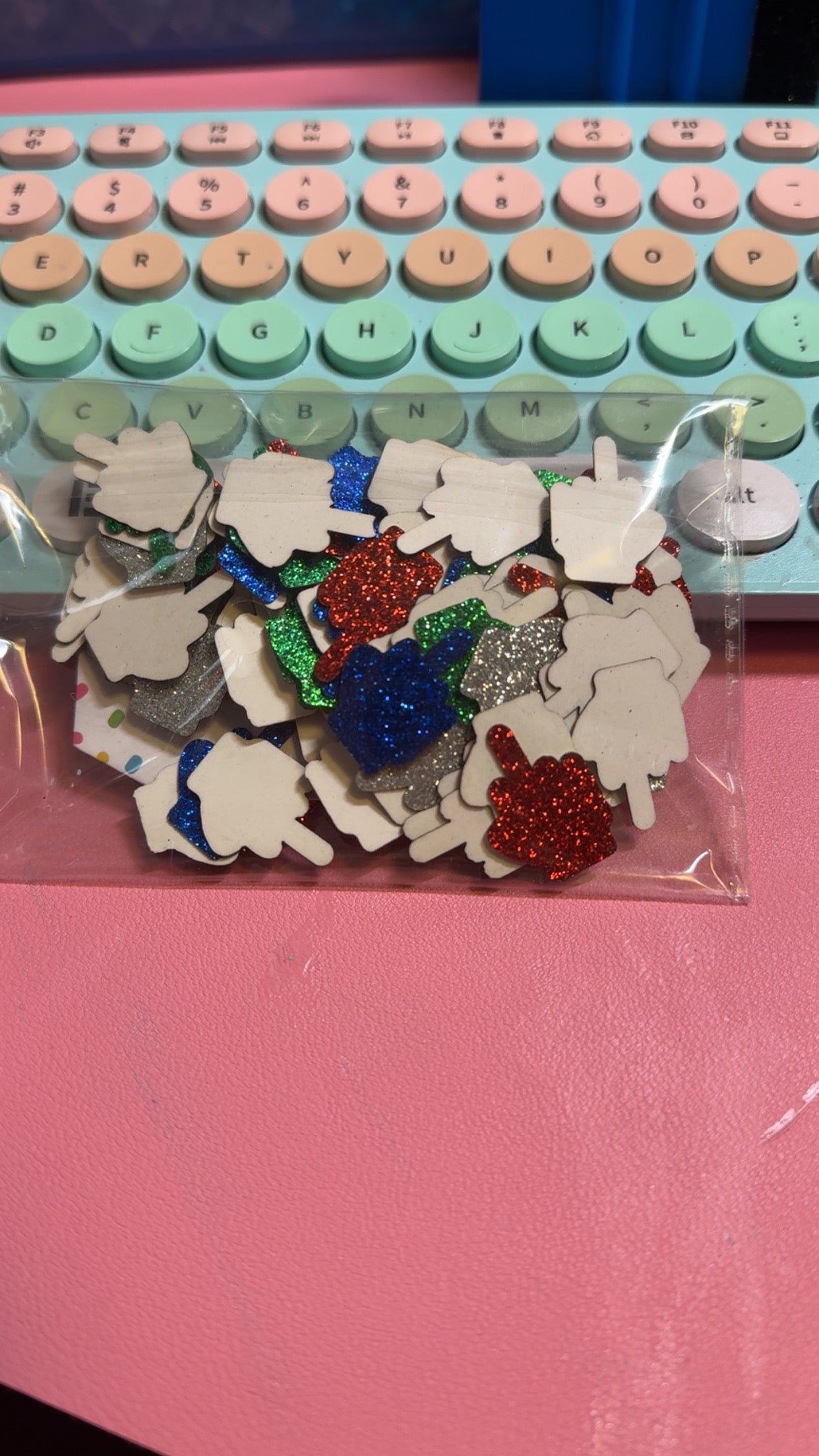 Lid decorations ( many options available)