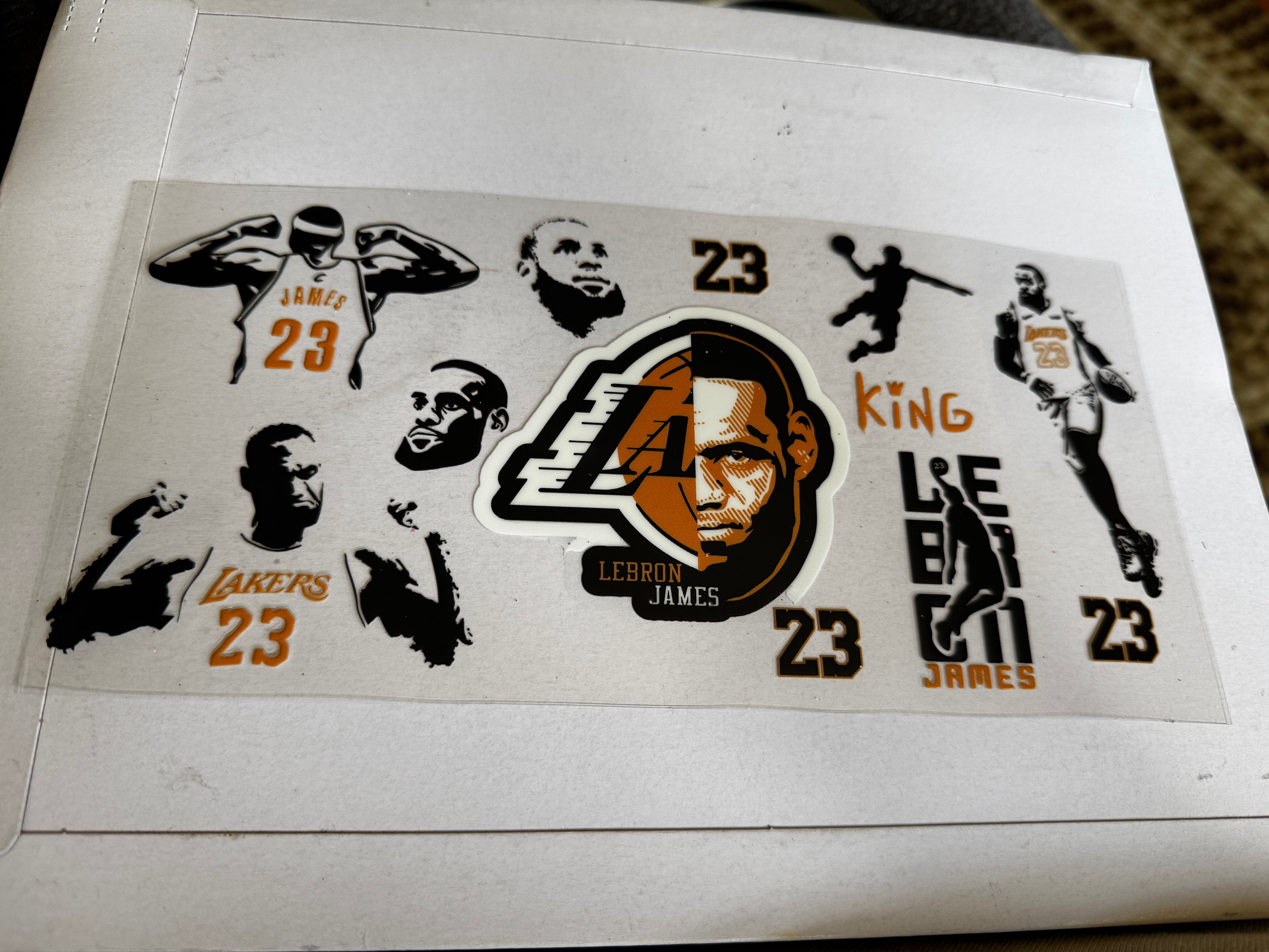 Lakers Labron (click to choose option)