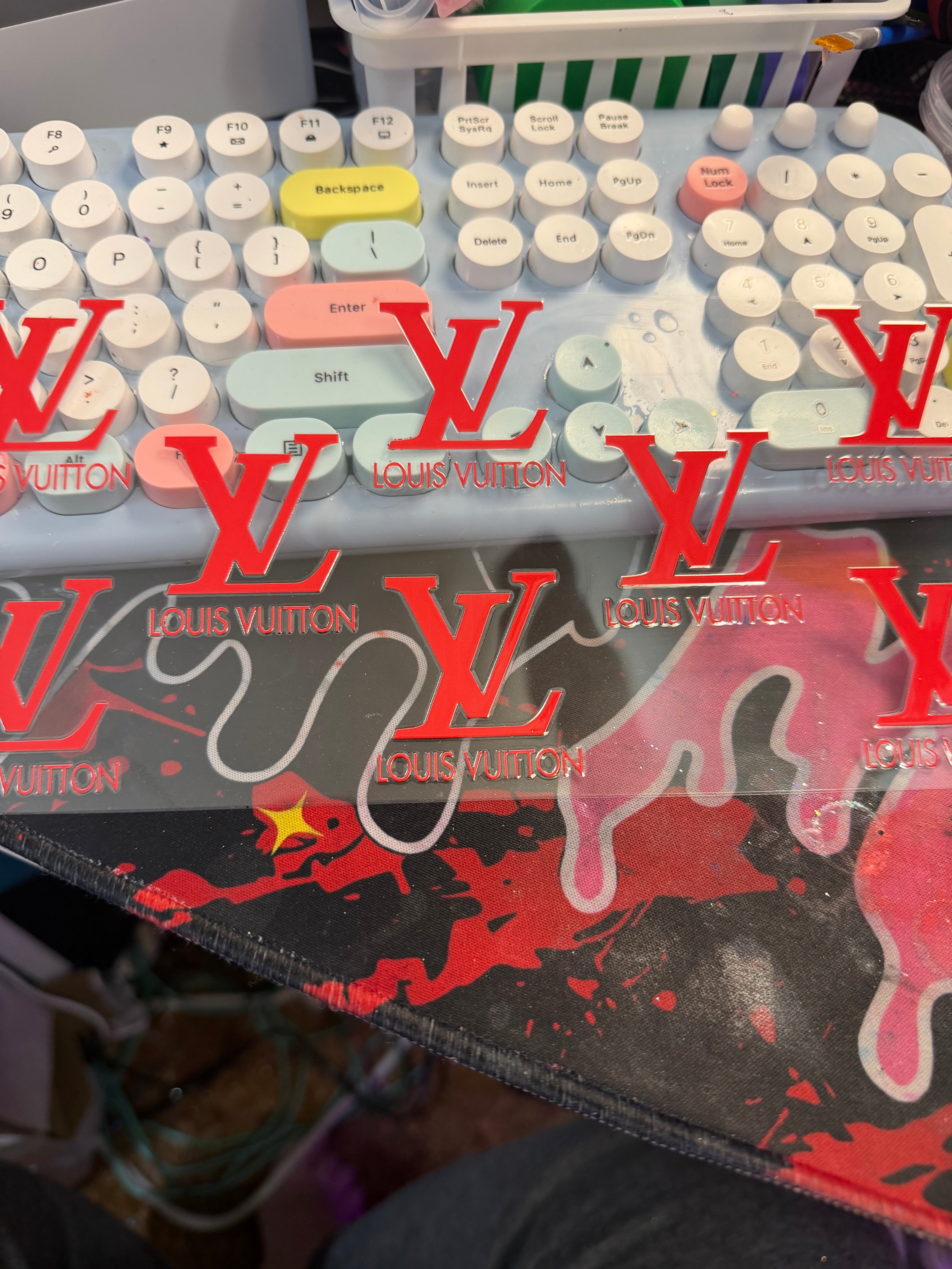 LV red
