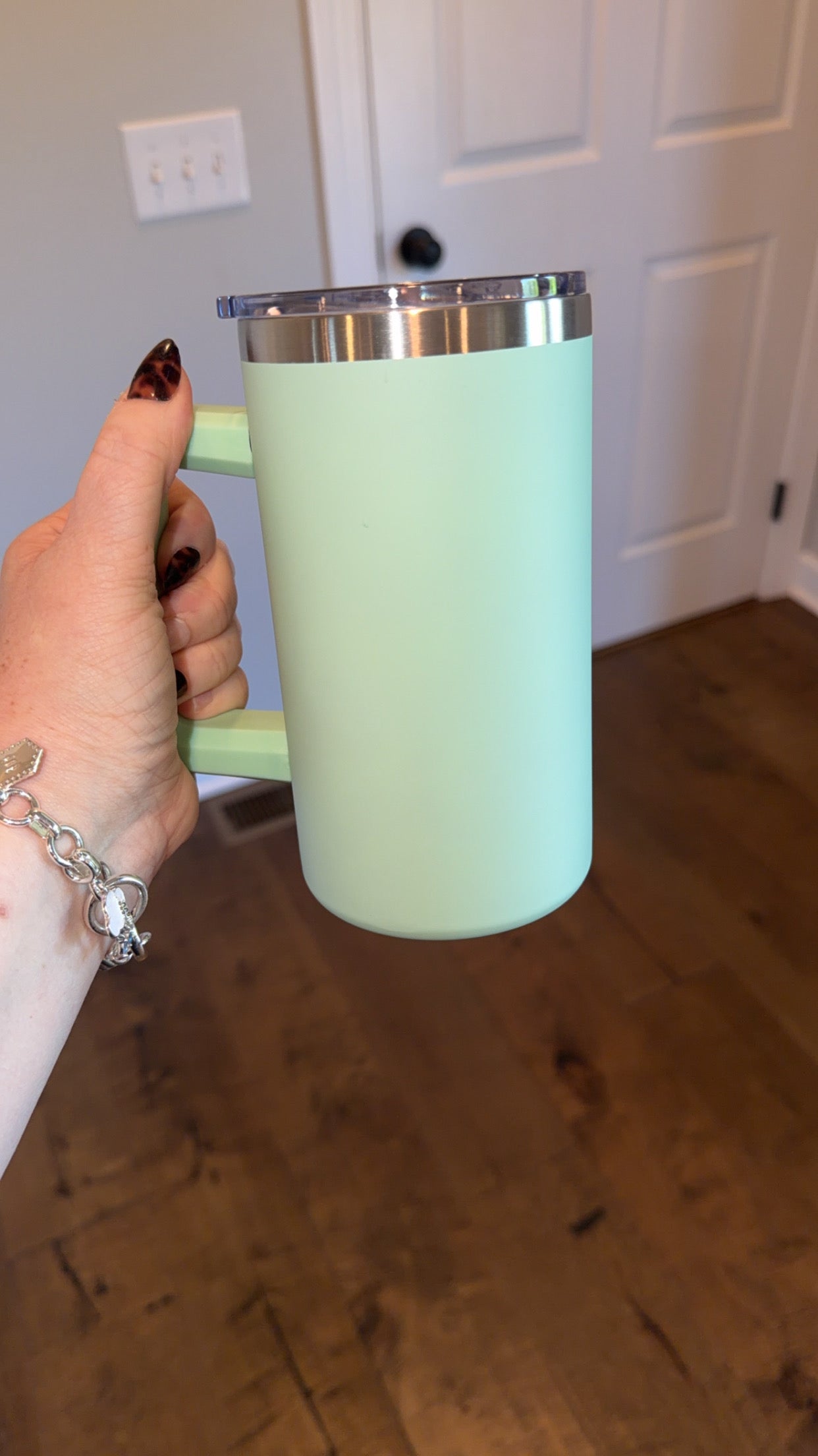 20 oz stainless steel with handle coffee mug.