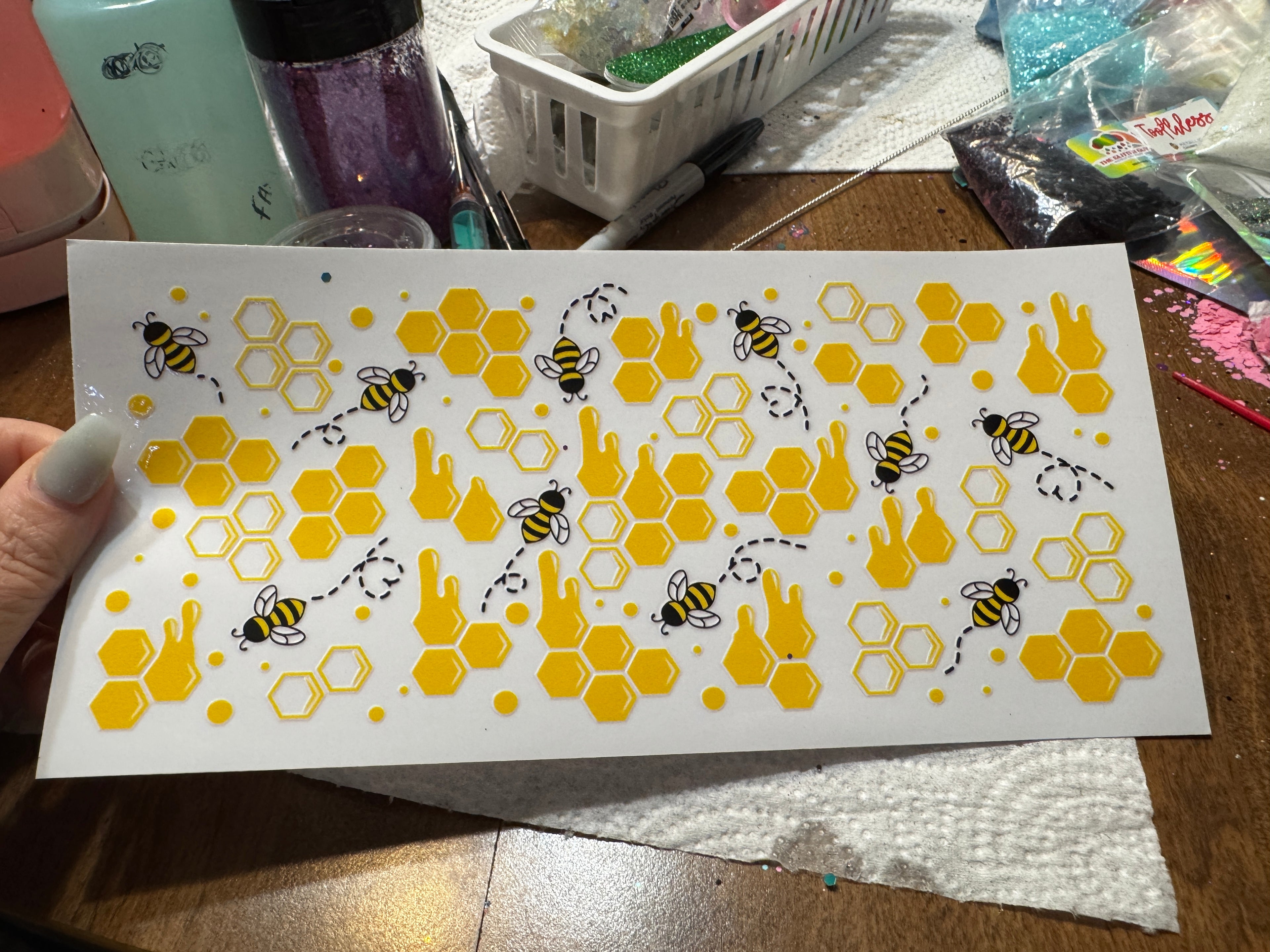 Bees 🐝 (click to choose options )