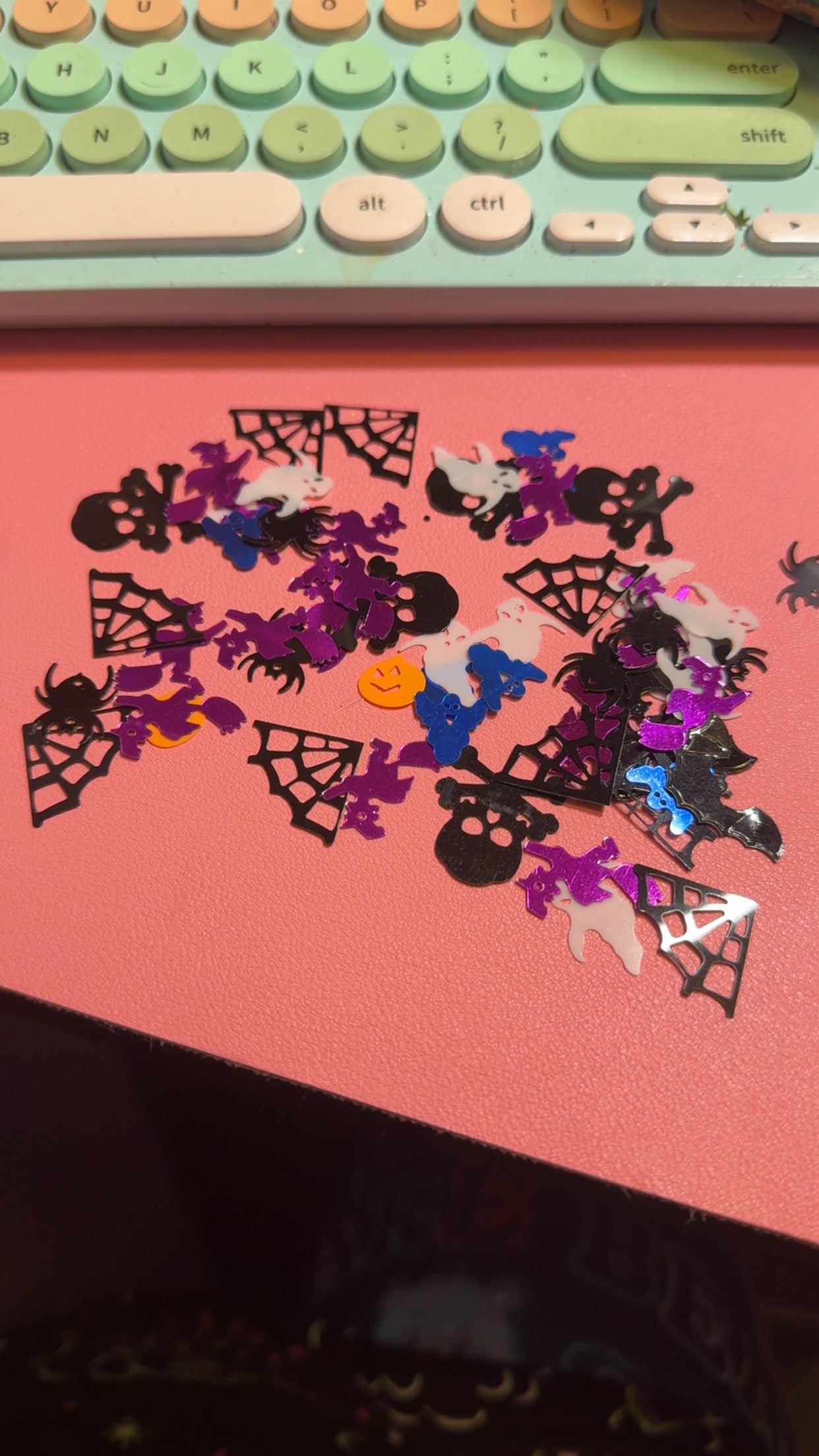 Lid decorations ( many options available)
